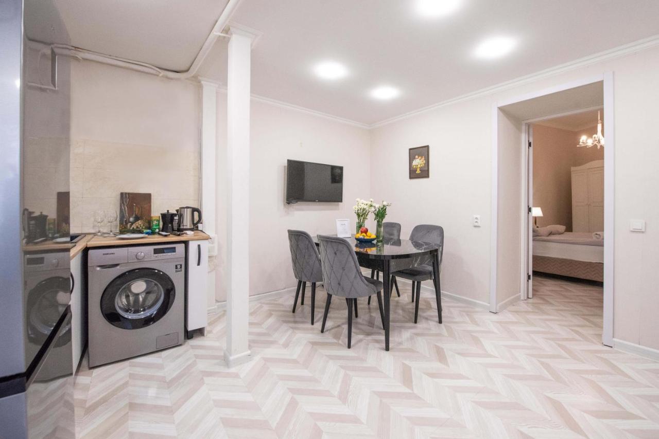 Old Town-Booking Apartment Τυφλίδα Εξωτερικό φωτογραφία